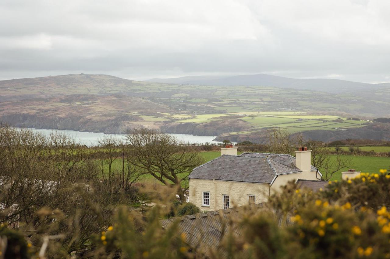 Penrhiw Farm B & B Goodwick Exterior foto