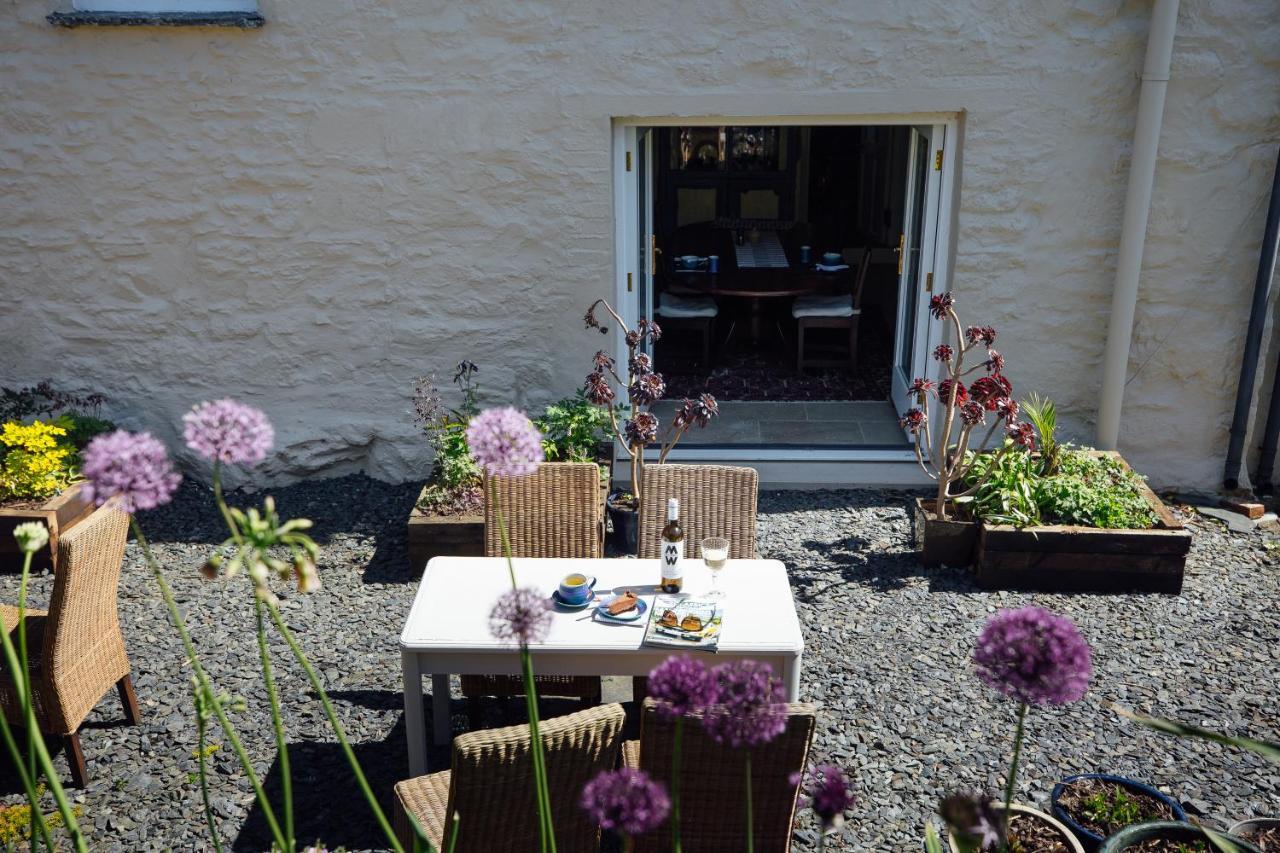 Penrhiw Farm B & B Goodwick Exterior foto